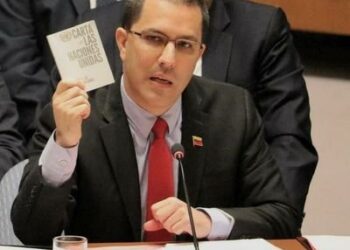 Caracas pide a Biden recrificar la política de sanciones y volver a la legalidad.