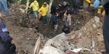 Continua la búsqueda para localizar el cuerpo de Flor García.