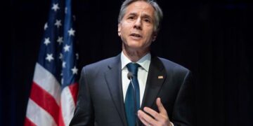 EE.UU. condena la destitución del fiscal anticorrupción en Guatemala.