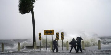 Huracán Ida deja muertes y  destrucción tras su paso en Louisiana.