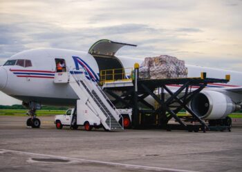 Ingresa al país nuevo lote de vacunas contra COVID-19.