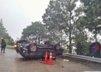 1 muerto y 11 lesionados deja accidente en Chalatenango.