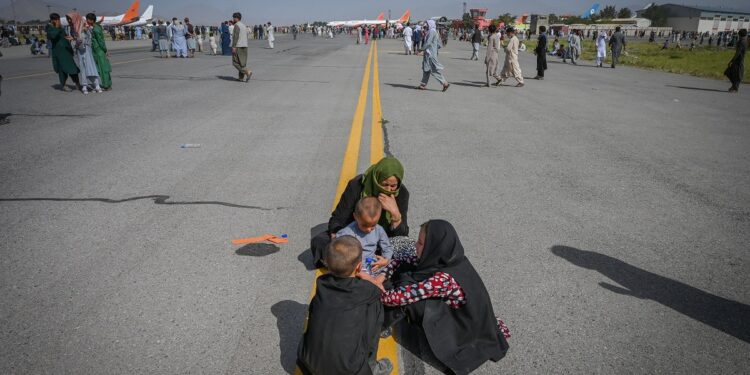 Mujeres afganas sin libertades, derechos y condenadas a muerte, tras la llegada de talibanes.