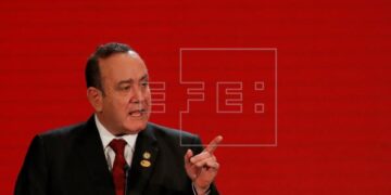 Campesinos demandan la renuncia del presidente de Guatemala.