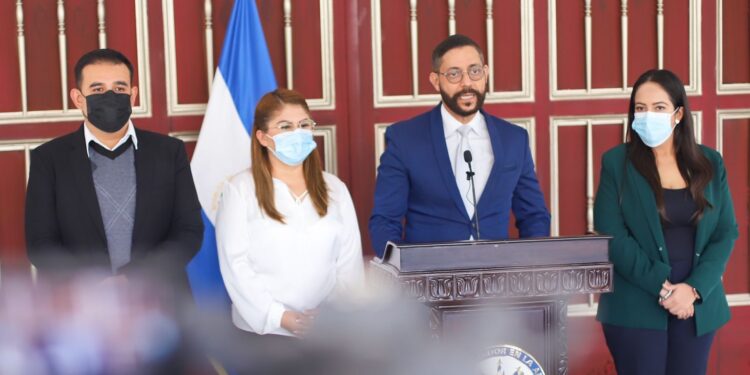 Comisión Especial que investiga la entrega de sobresueldos convoca ex magistrado y dos diputados de ARENA.
