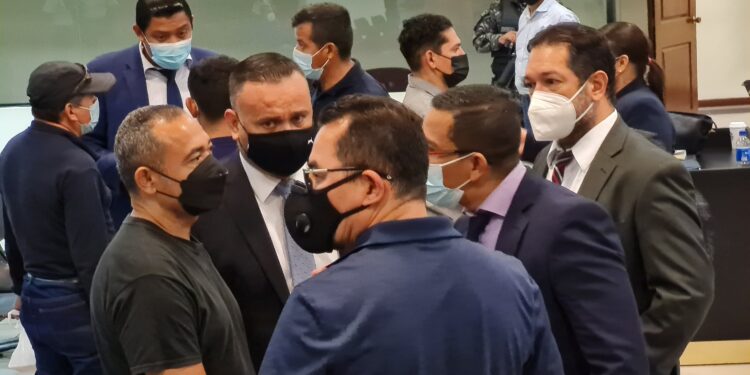 Exfuncionarios del Gabinete de Seguridad en el periodo de presidencia de Sánchez Cerén se enfrentan a la justicia.