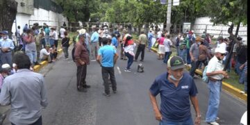 Veteranos de guerra solicitan al gobiermo salvadoreño aumento a su pensión.
