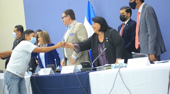 Comisión Adhoc que estudia la propuesta de Ley del Recurso Hídrico muestra avances.
