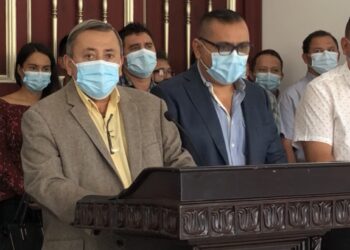 Dos Diputados de ARENA renuncian y ya no forman parte de la fracción.
