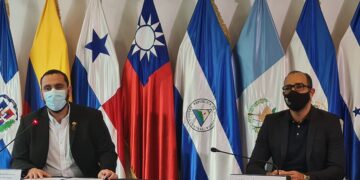 BCIE firma convenio  no reembolsable de 500 mil dólares con el MINED.