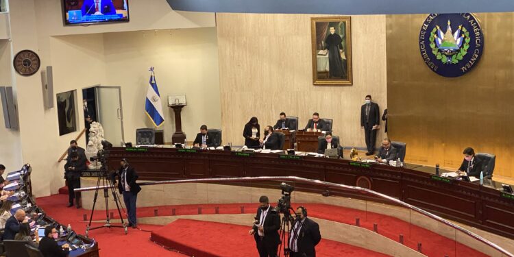 Decreto aprobado por la Asamblea prohibe concentraciones masivas por Covid-19.