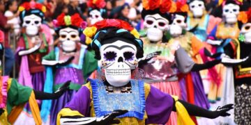 Calaveras, velas, incienso y más: ritual del día de muertos.