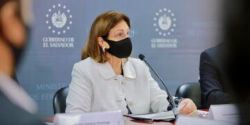 MINED presenta resultados de pruebas de conocimiento realizadas a docentes aspirantes a plazas por ley de salarios .