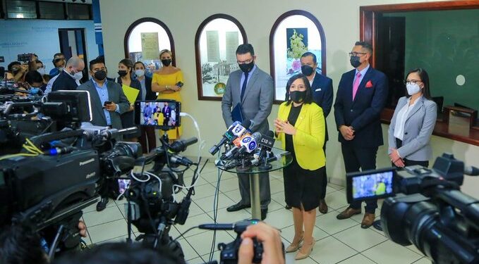 Hacienda y Economía presentan iniciativas del Ejecutivo a la Asamblea en temas de facilitación y modernización del comercio.