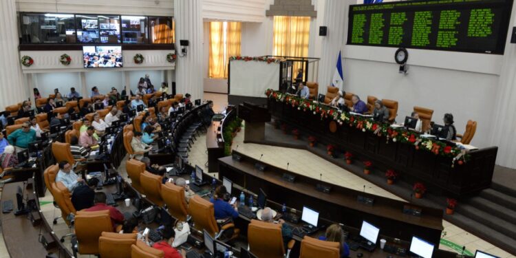 Asamblea nicaragüense suspenderá diputados sin sentencia firme.