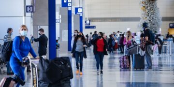 Estados Unidos aceptará solo a extranjeros con la dosis completas contra Covid-19.