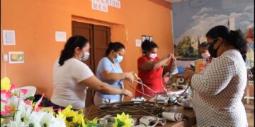 Abren talleres para apoyar a mujeres de la zona rural