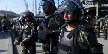 Militarizan prisión de Guayaquil tras masacre de presos.