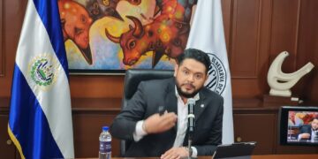 El Fondo Monetario Internacional anuncia una proyección del 9% en la economía salvadoreña.