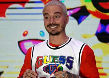 J balvin pide perdón tras polémica por video musical “Perra”.