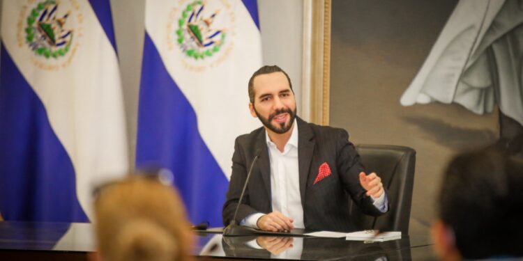 Presidente Bukele se reunió con representantes del sector laboral para conocer propuestas para la reforma a la Ley de Pensiones.