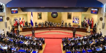 Revelan audio en donde presuntamente dos diputados de Nuevas Ideas, promueven dividir la fracción.