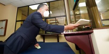Fiscal General presenta amparo contra resolución de la Sala de lo Penal en el caso de los Jesuitas.