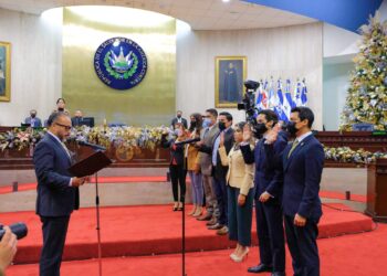 Asamblea crea Comisión de antejuicio contra dos diputados de Nuevas Ideas.