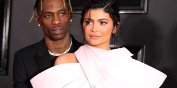 8 muertos tras avalancha humana en concierto de Travis Scott.