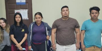 Capturan a sujetos que hackeaban cuentas bancarias.