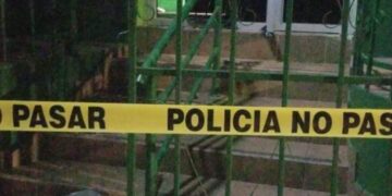 Frustran robo en agencia financiera.