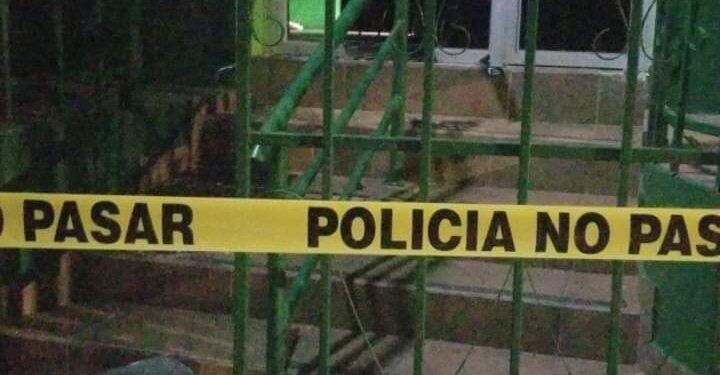 Frustran robo en agencia financiera.