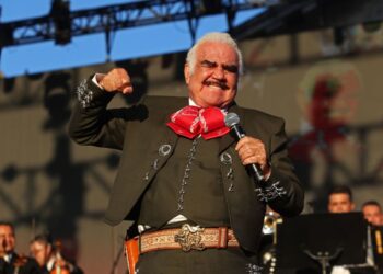 Fallece el ídolo mexicano; Vicente Fernández.