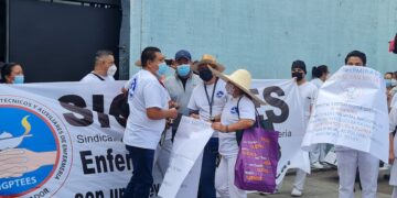 Sindicato de enfermería nacional expone sus inconformidades con el MINSAL