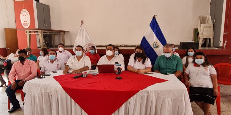 La Asociación ANDES 21 de junio solicita al MINED postergar el inicio de clases presenciales.