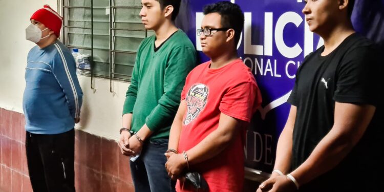 PNC capturá a 7 sujetos extorcionistas de 11,163 dólares a través de medios informaticos.