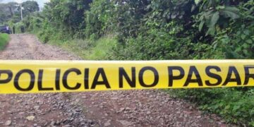 Asesinan a pedradas a un presunto pandillero en Morazán.