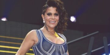Alejandra Guzmán vuelve a dar positivo a COVID-19.