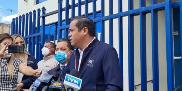 Ministro de Hacienda interpone aviso fiscal contra 3 evasores