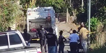 Empleado del tren de aseo muere atropellado.