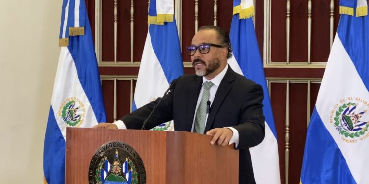 Ernesto Castro confirma que Sigfrido Reyes habría malversado alrededor de 17 millones.