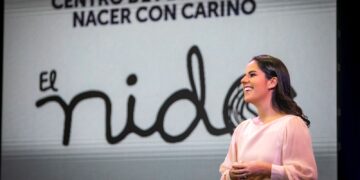 Primera Dama anuncia la construcción del primer Centro de Maternidad.