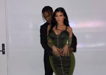 Kylie Jenner cambia el nombre de su bebé, un mes después de nacido.
