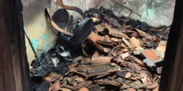 Abuelito vive de milagro, tras incendiarse su hogar.