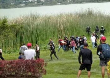 Policía contrata sicarios para matar a su bebé y no pagar cuota alimenticia.