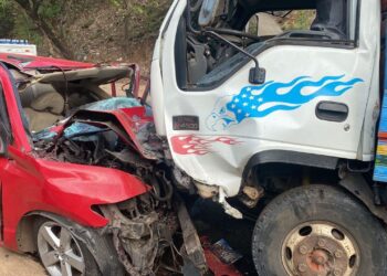 1 muerto y 5 heridos, tras accidente de tránsito.