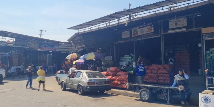 Inspección de precios en productos de La Tiendona