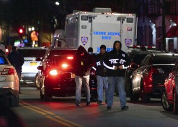 6 muertos y 10 heridos tras tiroteo en Sacramento.