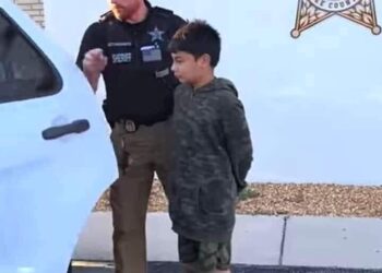 Arrestan a niño de 10 años, por amenazar con tiroteo en escuela de Florida.