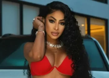 Yailin, nominada a los 50 rostros más bellos.